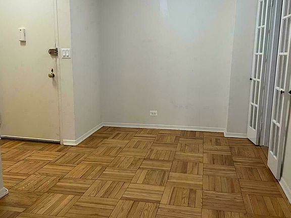 4th image of 401 E 81st St #4L