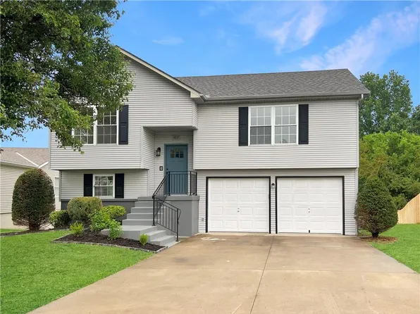 19213 E 15th Terrace Ct N, Independence, MO 64056