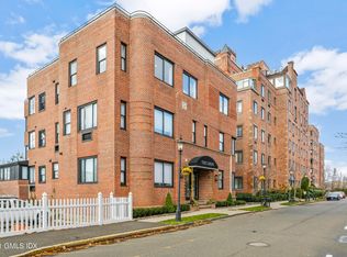 9 Lafayette Ct #Penthouse, Greenwich, CT 06830