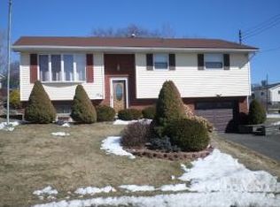 302 Paul St, Endicott, NY 13760