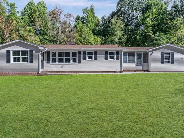 306 Pope St, Lexington, NC 27292