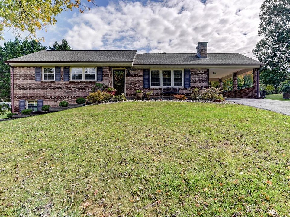 1st image of 155 Windsor Ln