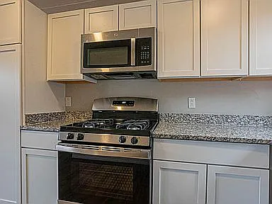 8718 Lawson St — Photo 2