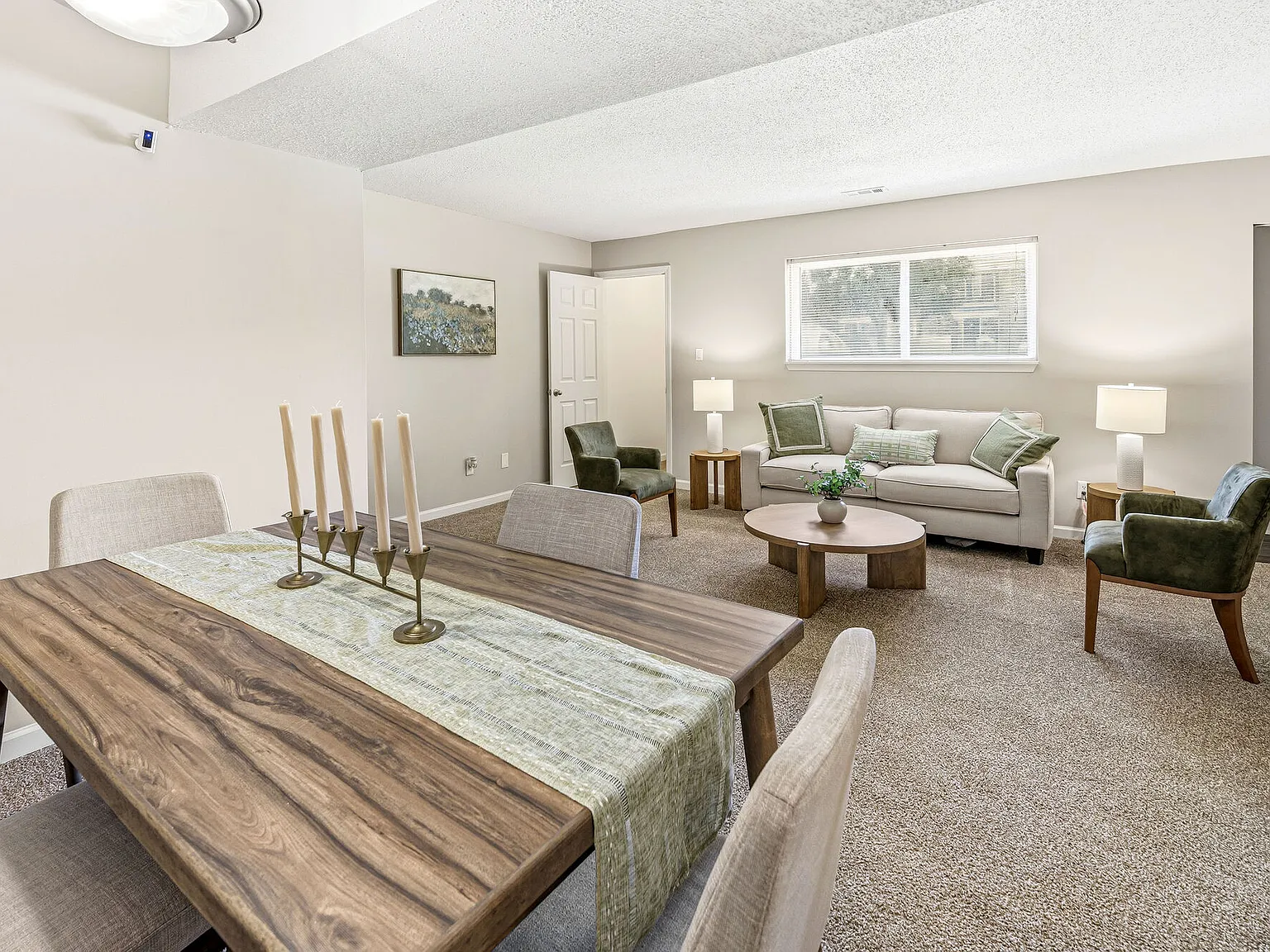 10 West Apartments — Photo 4