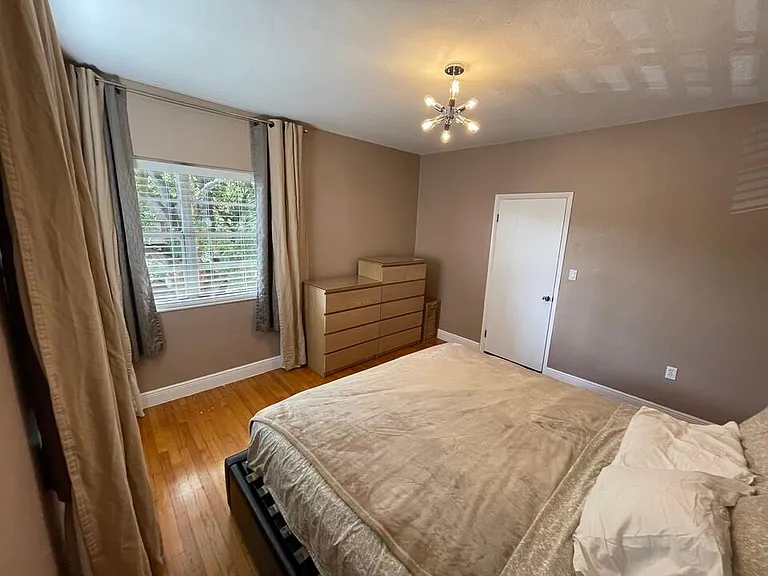 2901 Sheridan Ave #A — Photo 5