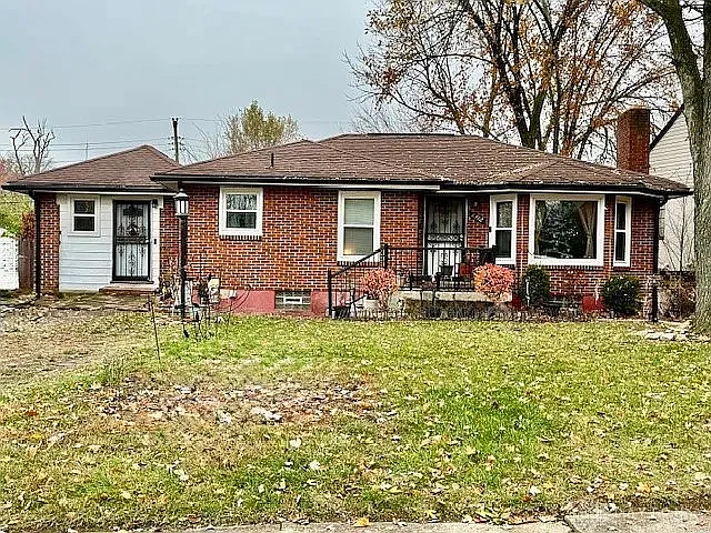 1312 Earlham Dr — Photo 1