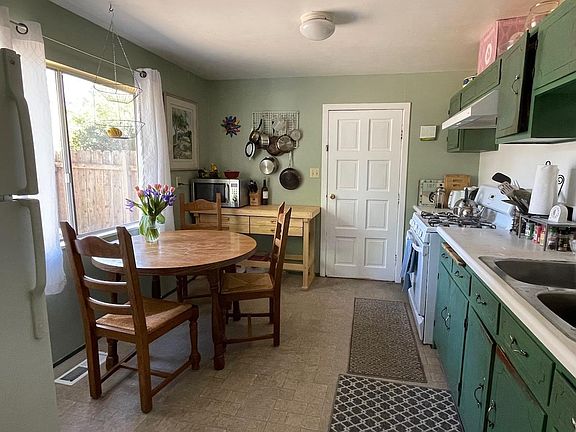 5th image of 8080 Mirabel Ave #B