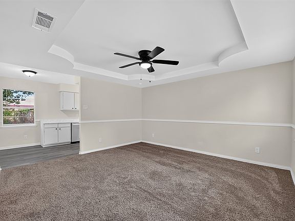 2nd image of 4425 Central Ln