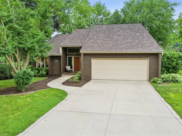 6008 Dogwood Cir, Johnston, IA 50131