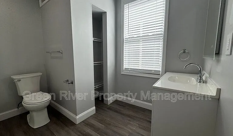 2805 College St — Photo 10