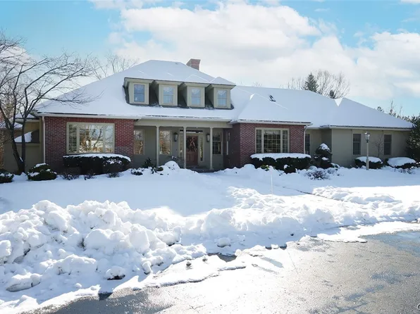 8408 Hobnail Rd, Manlius, NY 13104