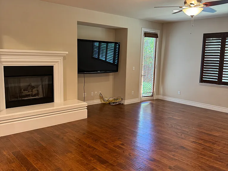 7056 Emerson Ln — Photo 8