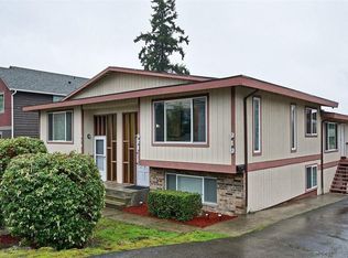 921 N 97th St, Seattle, WA 98103