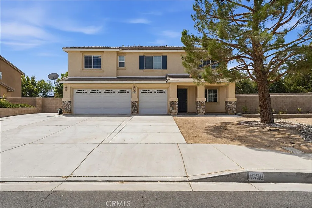5 bed, 4.0 bath, 2872 sqft, $3,850 — Photo 1