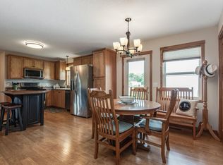 38286 Explorer Cir, North Branch, MN 55056