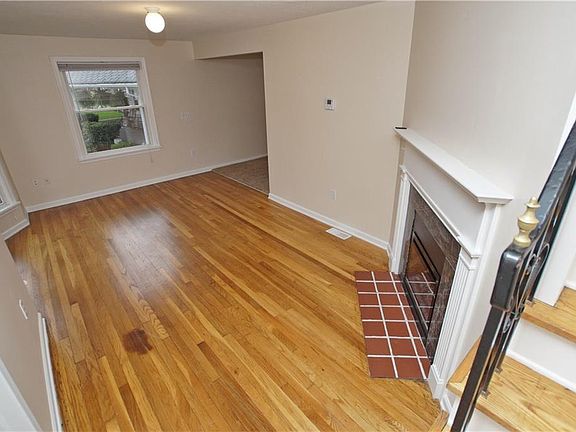4th image of 181 Eastbrook Dr