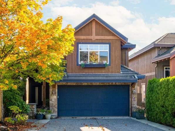 3233 Chartwell Ln, Coquitlam, BC V3E 3N1