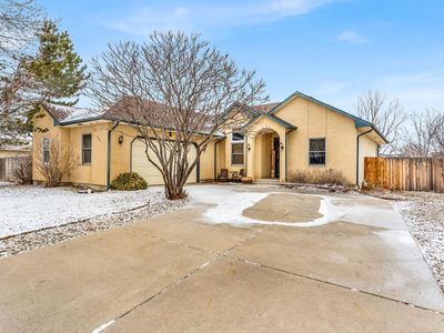 562 S Hook Dr, Pueblo West, CO, 81007