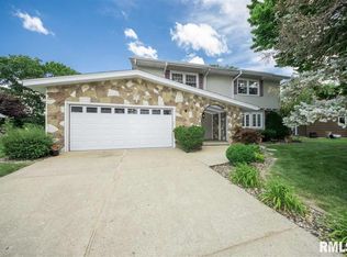 4507 W Broyhill Ct, Peoria, IL 61615