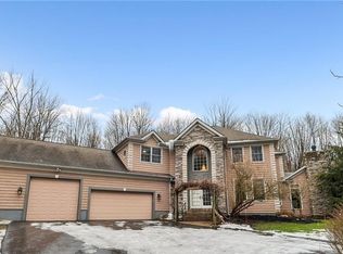 18539 Haskins Rd, Chagrin Falls, OH 44023