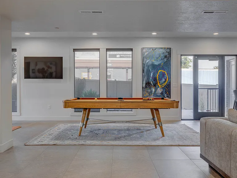Villas on Main — Photo 17