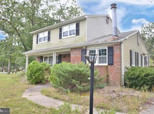 201 Springdale Ln, Williamstown, NJ 08094