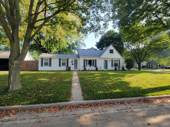 904 South 104th STREET, West Allis, WI 53214