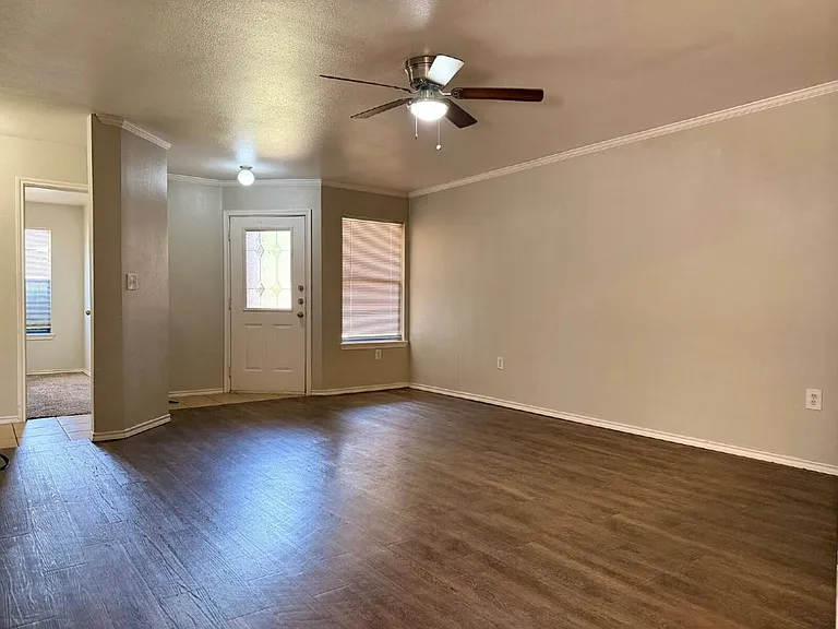 304 N Brentwood Ave #A — Photo 4