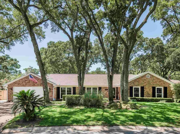 1200 Northbrook Dr, Pensacola, FL 32504
