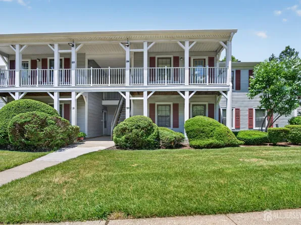 130 Hatfield Ln, East Brunswick, NJ 08816