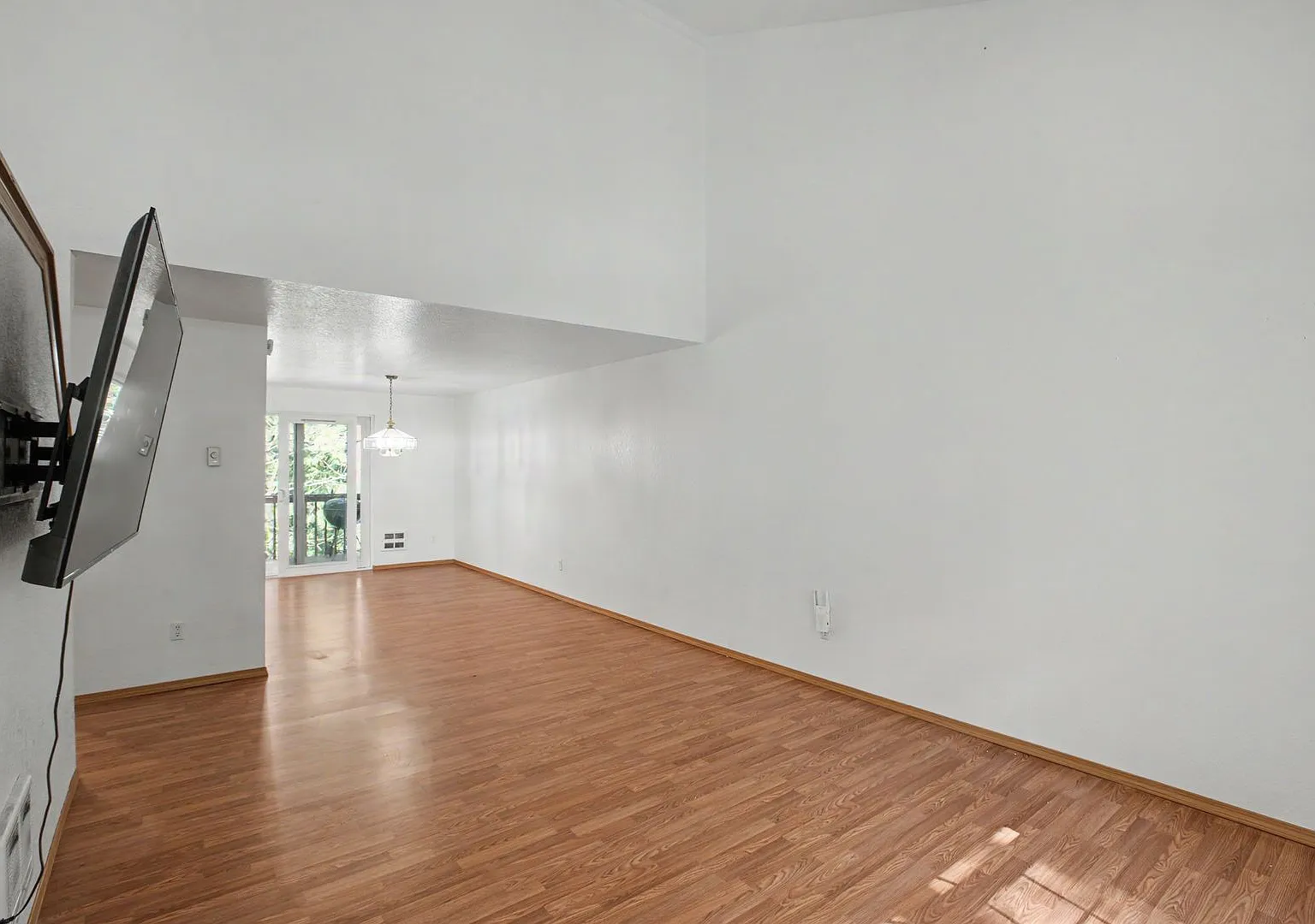 Beautiful 3-Bedroom Home in a Gated Community with Resort-Style Amenities — Photo 3