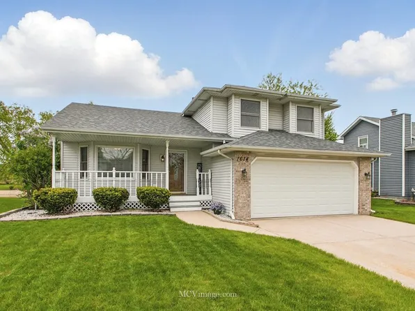1614 N Autumn Dr, Joliet, IL 60431