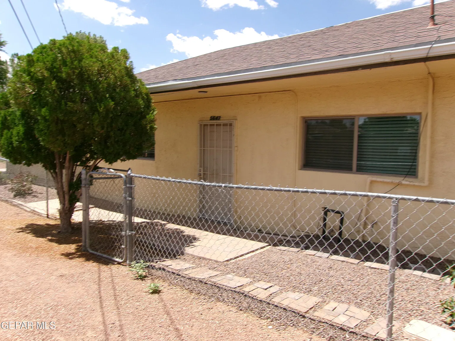 2 bed, 2.5 bath, 1500 sqft, $1,650 — Photo 1