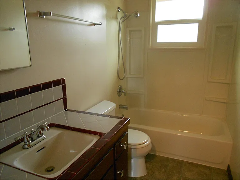 2485 S Spencer St — Photo 11
