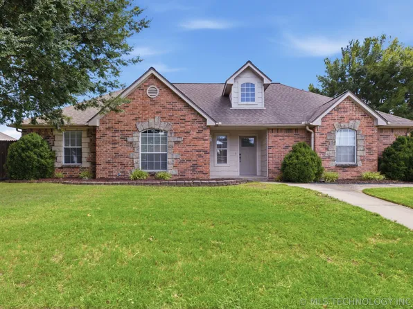 1116 W 117th Ct S, Jenks, OK 74037