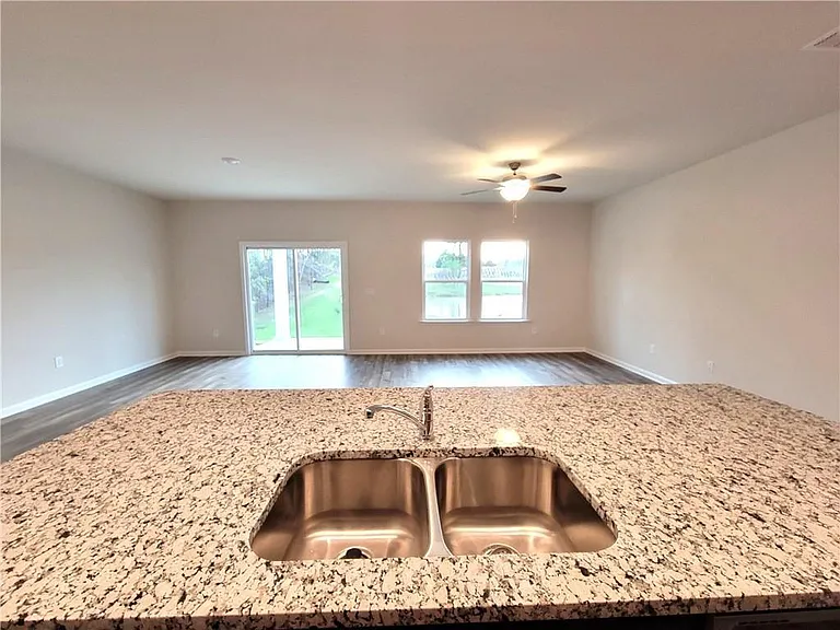 614 Easton Way — Photo 10
