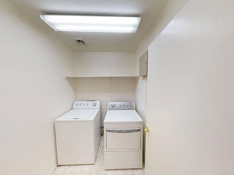 9546 Swiss Stone Ct — Photo 13
