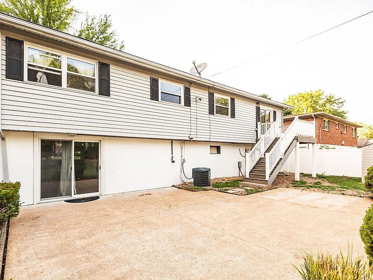 2334 Rosegarden Dr — Photo 4