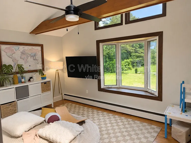 1040 Daniels Farm Rd — Photo 11