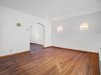 20-09 33rd Street, Astoria, NY, 11105