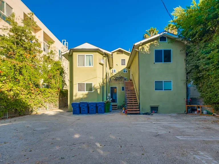 1221 N Bronson Ave — Photo 43