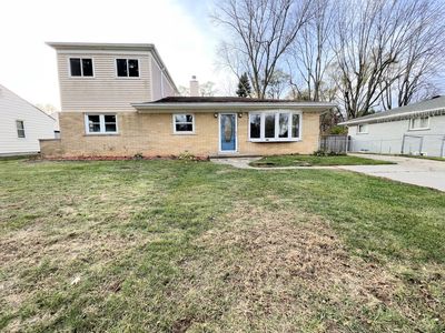 23330 Duprey St, Macomb, MI, 48042