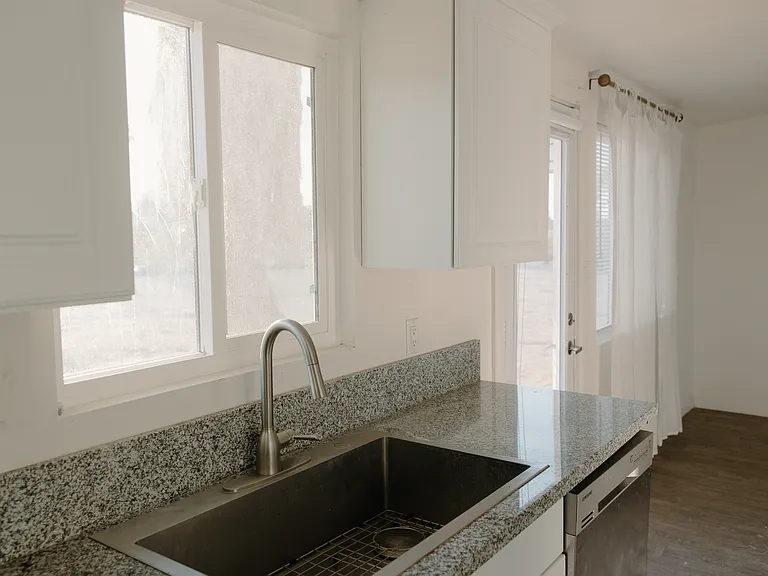 5410 Chia Ave — Photo 9