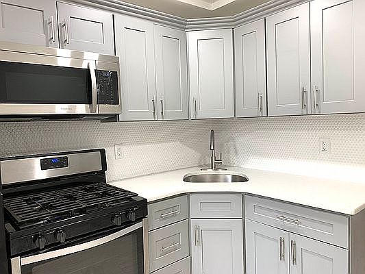 3rd image of 9007 Avenue L Floor 1