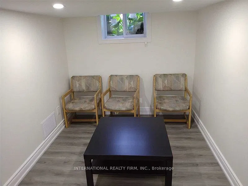 2 bed, $1,800 — Photo 3