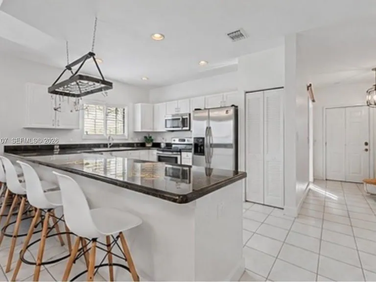 2601 NE 42nd Ave — Photo 5