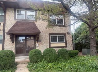 12001 Villa Dorado Dr, Saint Louis, MO 63146