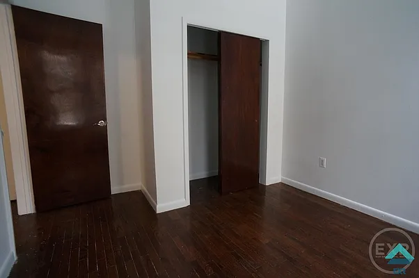 Rented by EXR | media 8