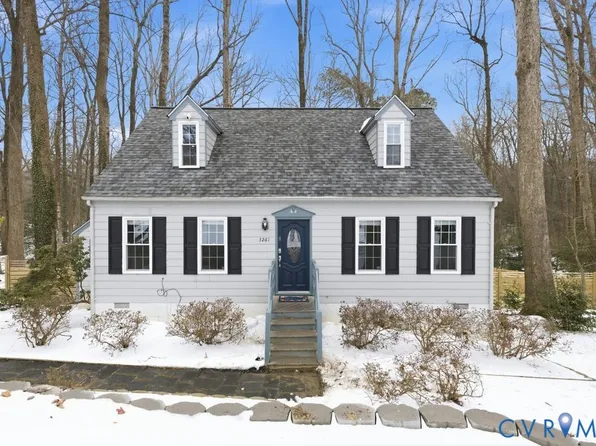 3261 Summerbrooke Dr, North Chesterfield, VA 23235