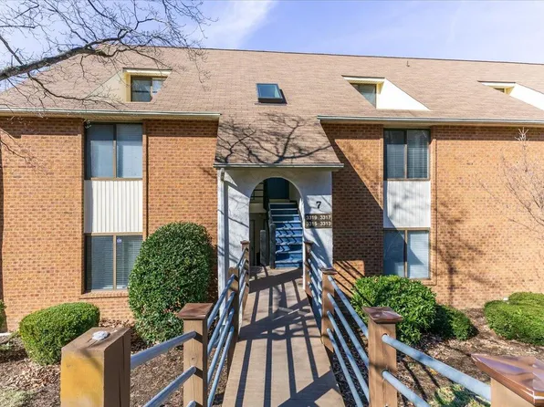 3317 Forest Ridge Rd, Roanoke, VA 24018